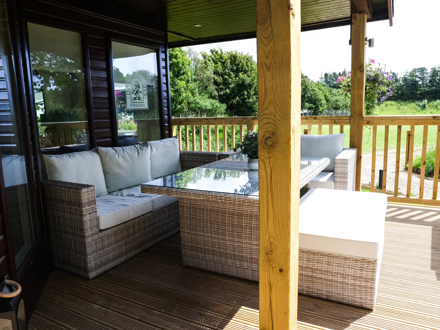 Image name bedale view lodge holiday let the 3 image from the post Bedale View Lodge in Yorkshire.com.