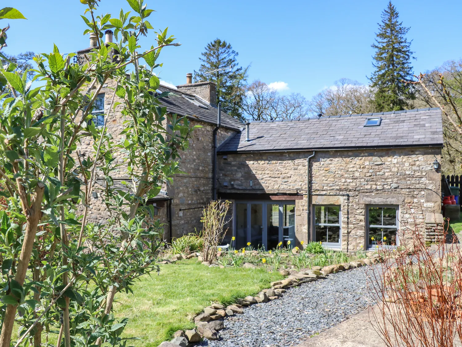 Image name burnt mill holiday cottage sedbergh cumbria the 5 image from the post Accommodation in Yorkshire.com.