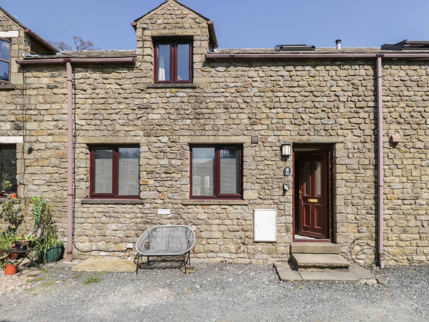 Image name flying horse shoes cottage clapham the 1 image from the post 10 Flying Horse Shoes Cottage in Yorkshire.com.
