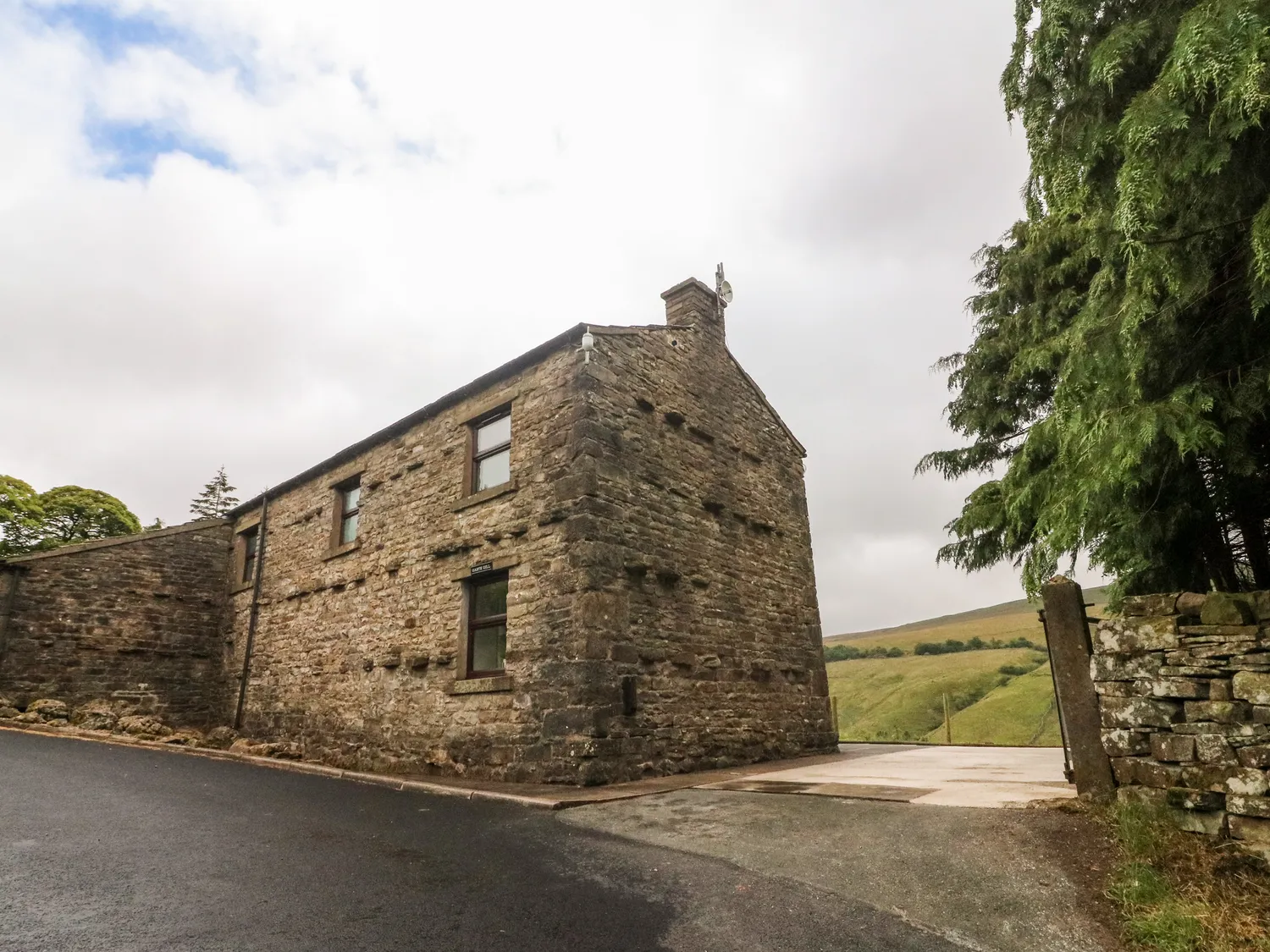 Image name garth gill garsdale yorkshire the 7 image from the post Accommodation in Yorkshire.com.