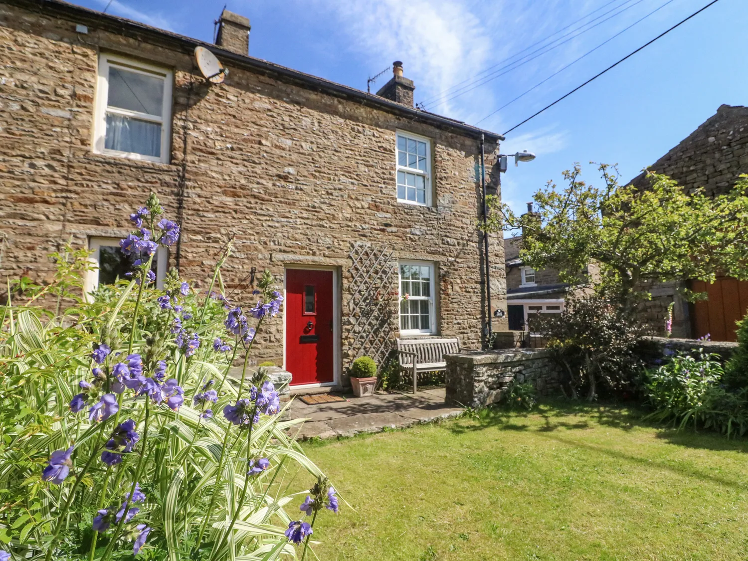 Image name tiplady cottage bainbridge yorkshire dales the 2 image from the post Tiplady Cottage in Yorkshire.com.