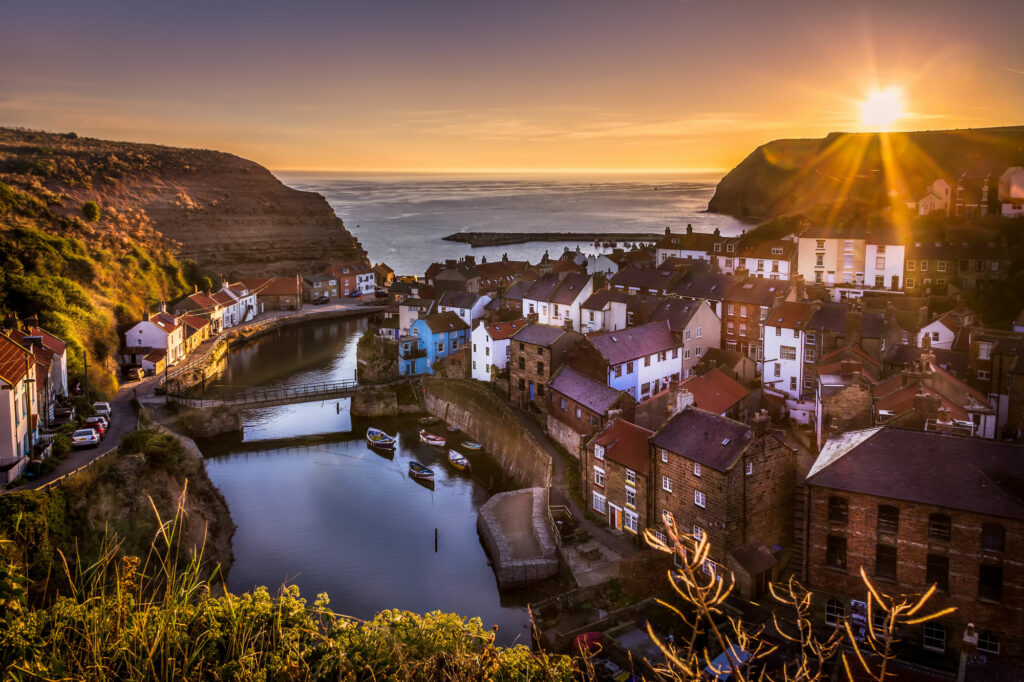 Staithes Page image 3 Image name staithes landing page brian smith the 3 image from the post Staithes in Yorkshire.com.