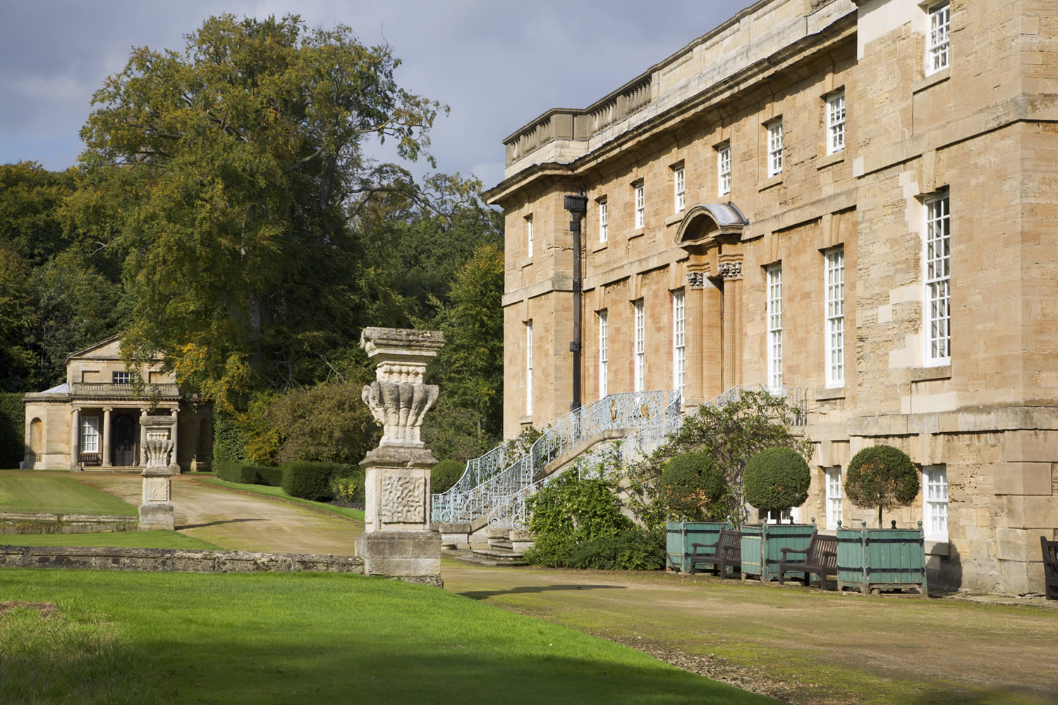 Image name Bramham Park the 25 image from the post Barwick-in-Elmet in Yorkshire.com.