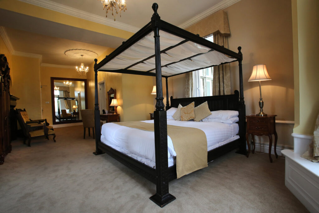 Image name Cave Castle Hotel Country Club 1 the 5 image from the post Cave Castle Hotel & Country Club in Yorkshire.com.