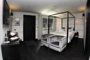 Thirsk Page image 14 Image name Crab Manor Hotel 3 the 2 image from the post Thirsk in Yorkshire.com.