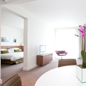 DoubleTree by Hilton Leeds Accommodation image 4 Image name DoubleTree by Hilton Leeds City Centre the 2 image from the post DoubleTree by Hilton Leeds in Yorkshire.com.