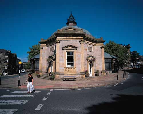 Image name Harrogate Tourist Information Centre the 8 image from the post Visitor Attractions in Yorkshire.com.