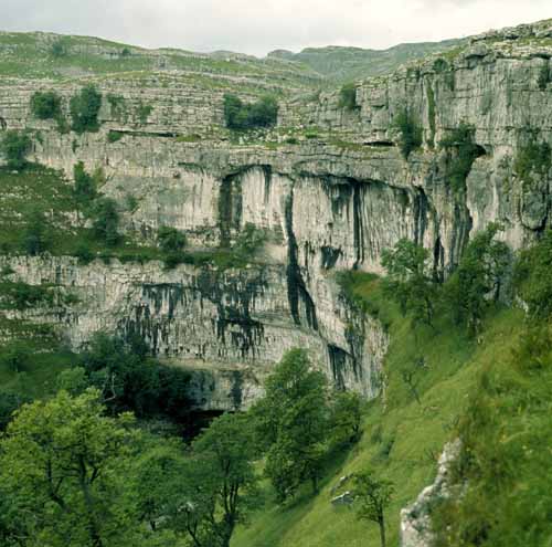 Image name Malham Tourist Information Centre the 9 image from the post Visitor Attractions in Yorkshire.com.