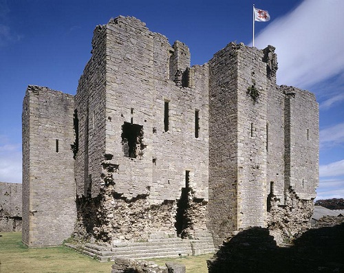 Uncovering the history of Middleham Castle with Dr Emma Wells Post image 4 Image name Middleham Castle 2 the 3 image from the post Uncovering the history of Middleham Castle with Dr Emma Wells in Yorkshire.com.