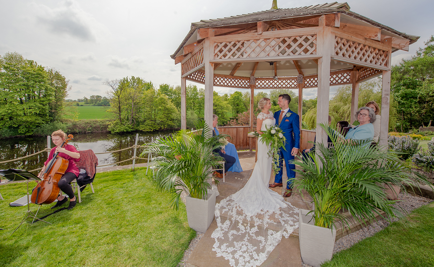 Image name Riverside Yorkshire Wedding Weekends the 2 image from the post Registry Offices in Yorkshire in Yorkshire.com.