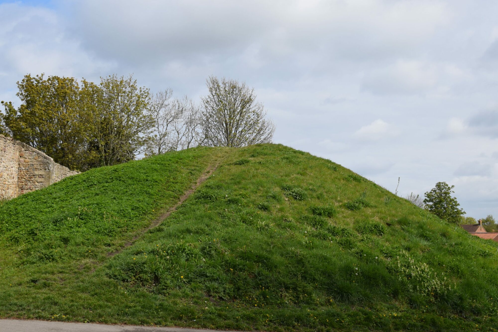 Image name Walk Point 29 Motte scaled 1 the 9 image from the post The Hidden Histories of Cataractonium in Yorkshire.com.