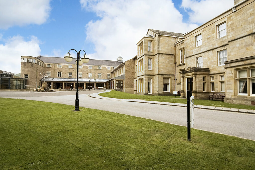 Image name Weetwood Hall Estate the 2 image from the post Weetwood Hall Estate in Yorkshire.com.