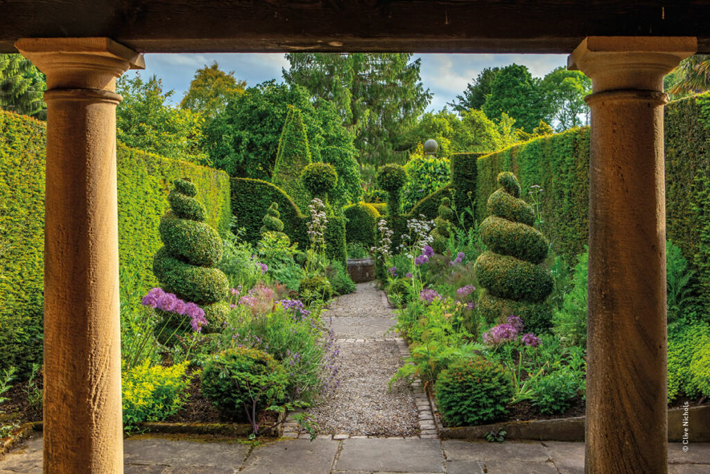 Image name York Gate 1 the 1 image from the post York Gate Gardens & Cafe - Leeds in Yorkshire.com.