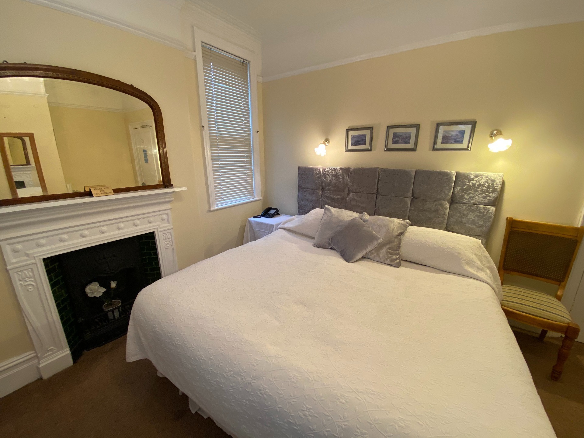 Image name bedroom old manse hotel the 2 image from the post Old Manse Guest House in Yorkshire.com.