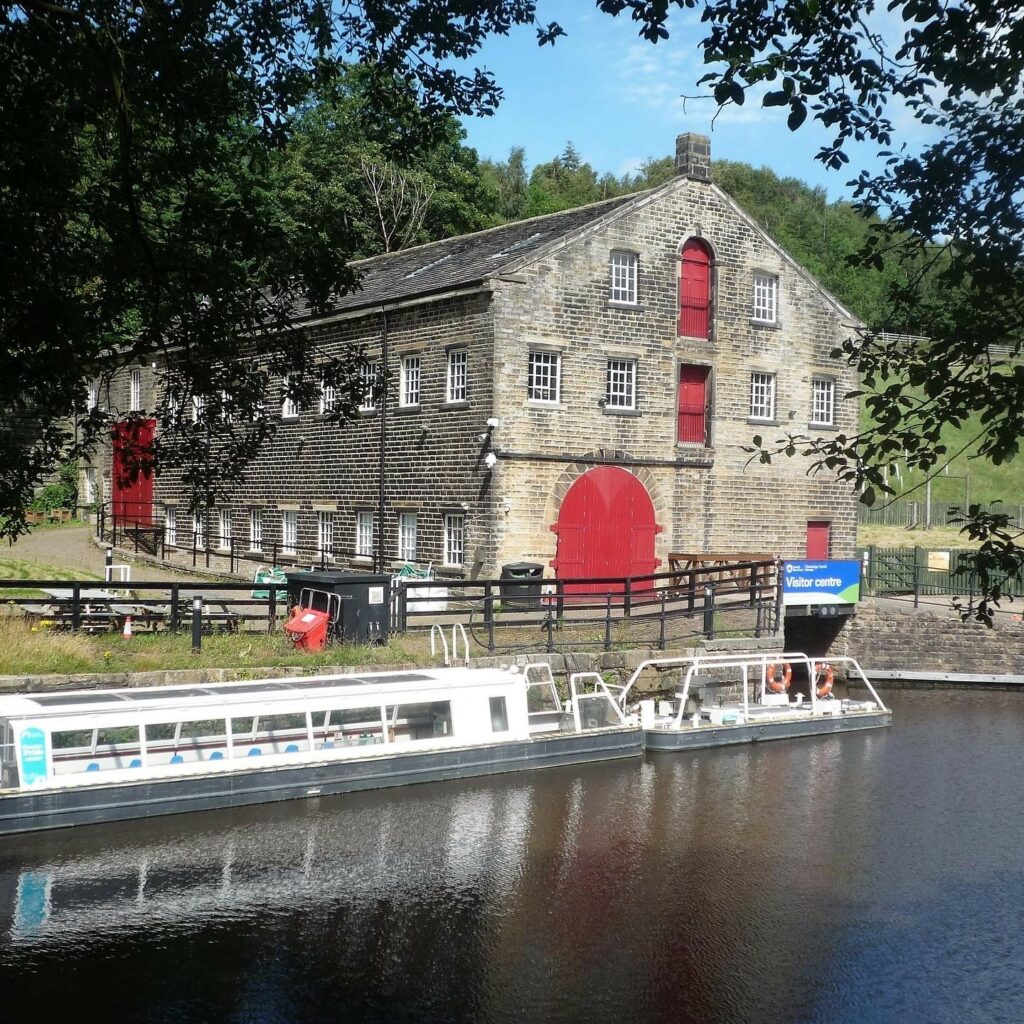 Walking the Huddersfield Narrow Canal – Huddersfield to Marsden Post image 3 Image name canal2 the 3 image from the post Walking the Huddersfield Narrow Canal – Huddersfield to Marsden in Yorkshire.com.