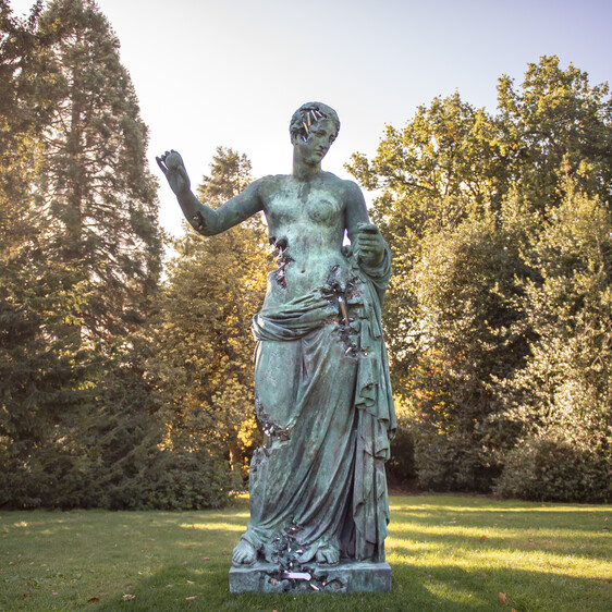 Image name daniel arsham yorkshire sculpture park the 6 image from the post The Top UK Summer Bucket List Experiences: Yorkshire's Sculpture Park and Beyond in Yorkshire.com.