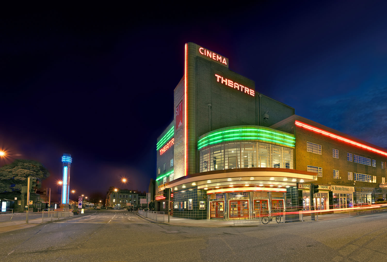 stephen-joseph-theatre-photo-by-james-drawneek