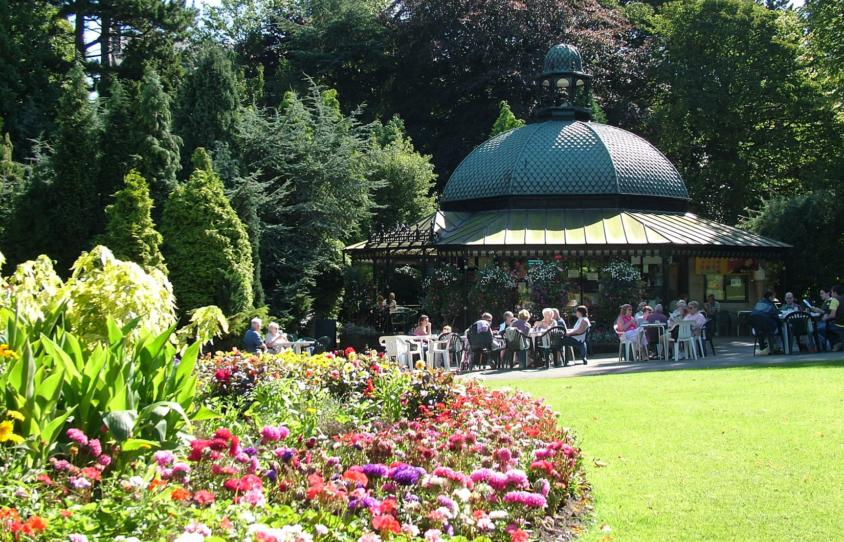 Image name valley gardens the 5 image from the post Things To Do For Families In The Harrogate Area in Yorkshire.com.