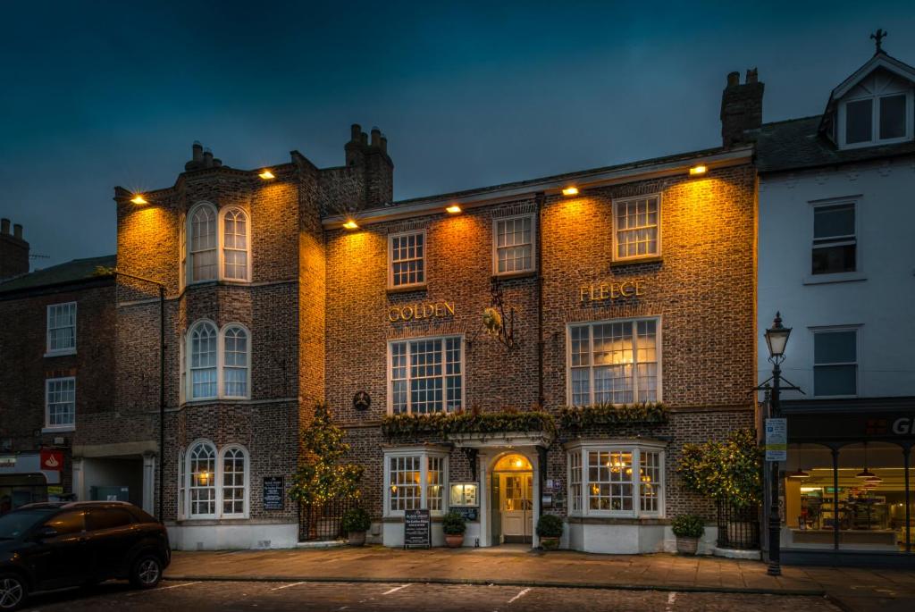 The Golden Fleece Hotel, Thirsk, North Yorkshire Accommodation image 1 The Golden Fleece Hotel, Thirsk, North Yorkshire image one