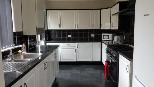 Hollinside Road Accommodation image 3 Hollinside Road image three