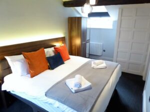 Holiday Apartments In Leeds Page image 10 Picture of The Smeaton at Claremont Apartments