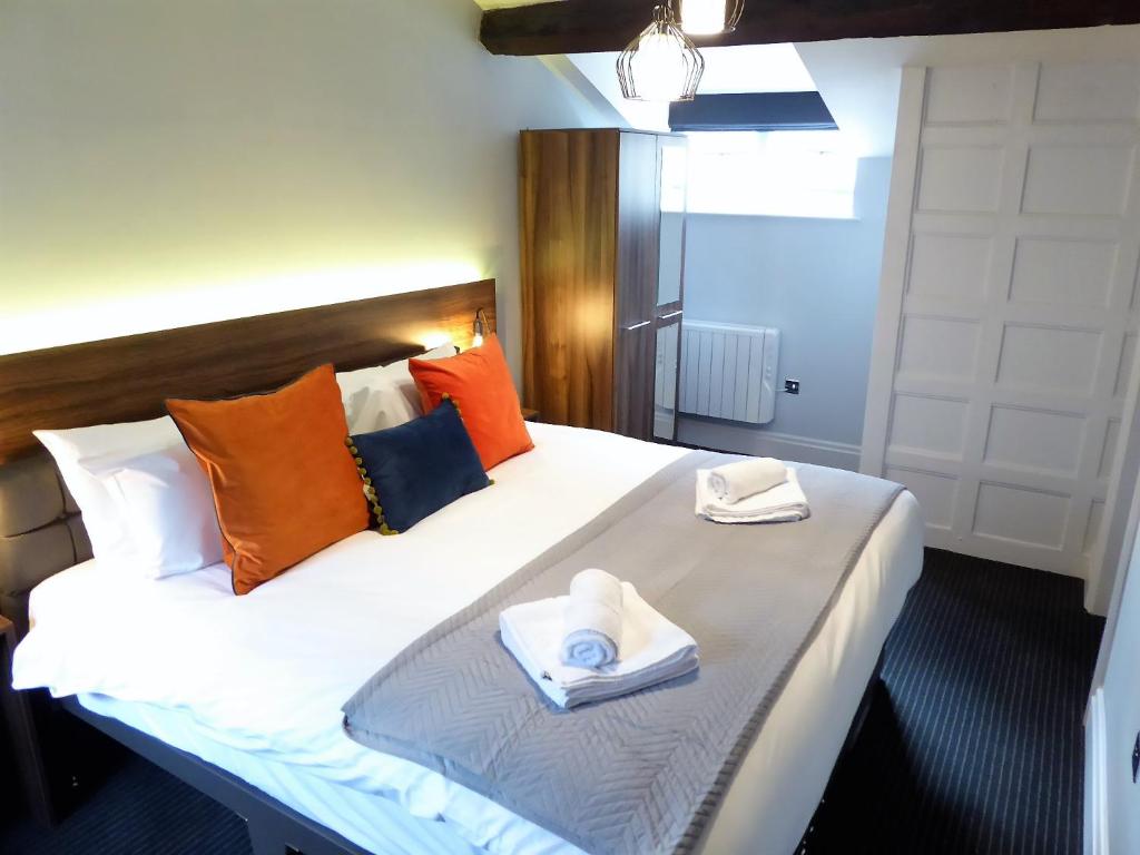 The Smeaton at Claremont Apartments image one