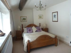 Royds Hall Cottage image two
