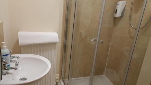 Kingswood Guest House Accommodation image 3 Kingswood Guest House image three