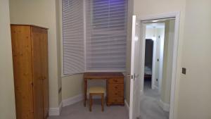 13 Princess Royal Terrace image two