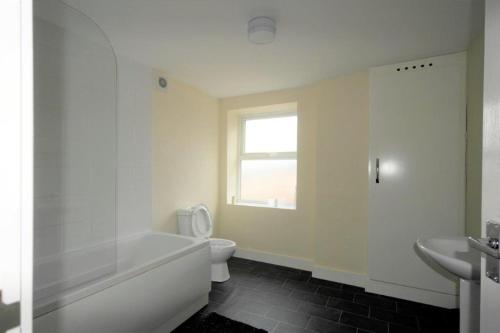 55A Derbyshire Lane Accommodation image 3 55A Derbyshire Lane image three