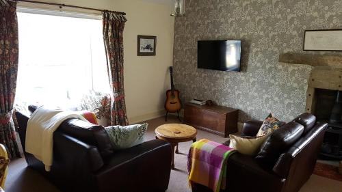 Burnlee House Apartment Accommodation image 3 Burnlee House Apartment image three
