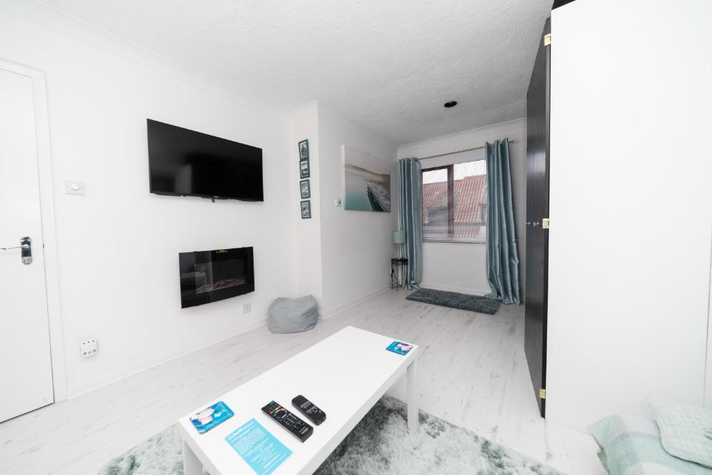 Hullidays - Trinity Studio Apt. image one