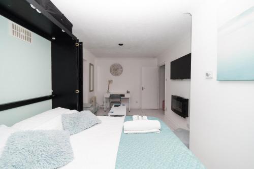 Hullidays - Trinity Studio Apt. image three