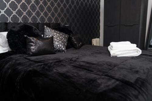 Hullidays - Theatre Side Apartment Accommodation image 3 Hullidays - Theatre Side Apartment image three