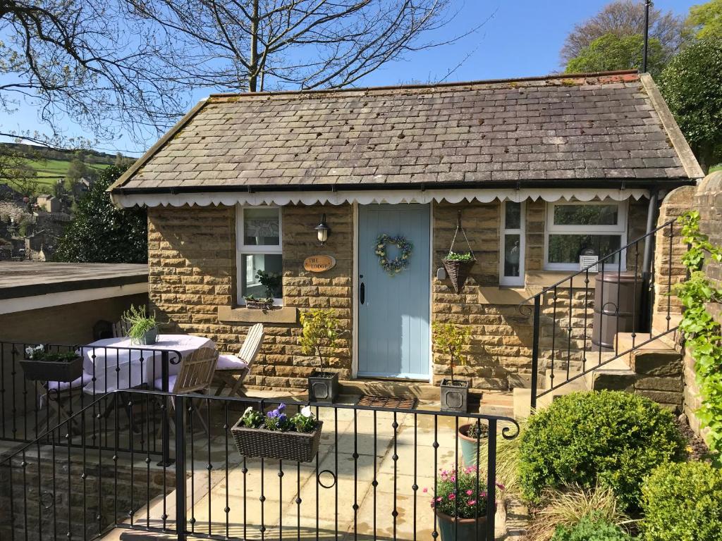 "The Lodge", Holmfirth Accommodation image 1 Picture of "The Lodge"