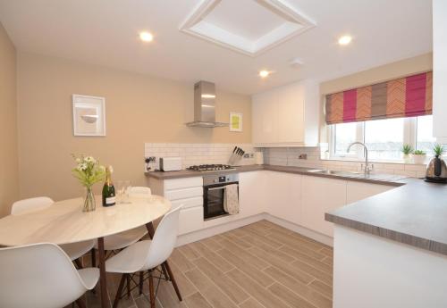 Lucy's Lodge- Most Stylish Apartment On Vibrant Bishy Road Accommodation image 3 Lucy's Lodge- Most Stylish Apartment On Vibrant Bishy Road image three