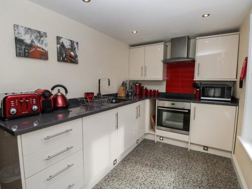 Sea Shanty, Whitby Accommodation image 3 Sea Shanty, Whitby image three