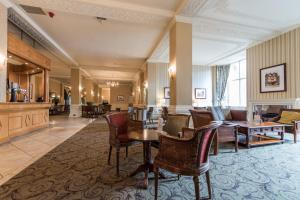 Cairn Hotel image two