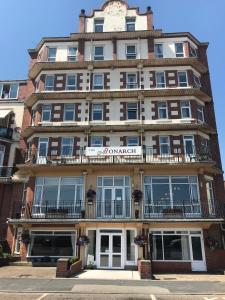Picture of Monarch Hotel