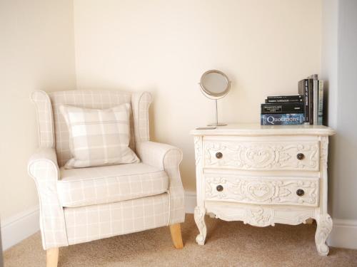 Alcuin Lodge Guest House Accommodation image 2 Alcuin Lodge Guest House image two