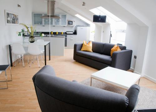 Regent House deluxe 2 bedroom apartment Accommodation image 3 Regent House deluxe 2 bedroom apartment image three