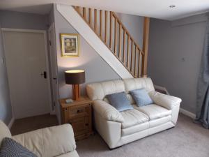 Fryers Cottage image two