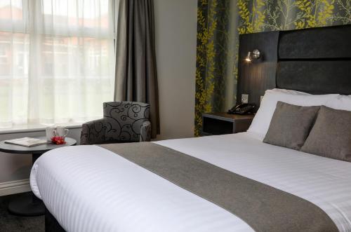 Allerton Court Hotel Accommodation image 4 Allerton Court Hotel image three