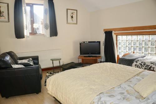 Ravencar Farm B&B Accommodation image 1 Ravencar Farm B&B image one