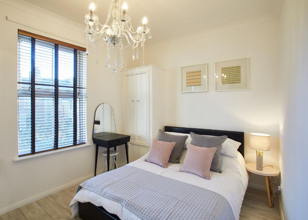Host & Stay - Pearl Apartment Accommodation image 1 Picture of Host & Stay - Pearl Apartment