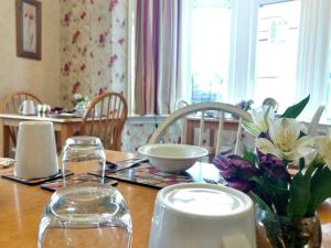 Rutland West Guest House image two