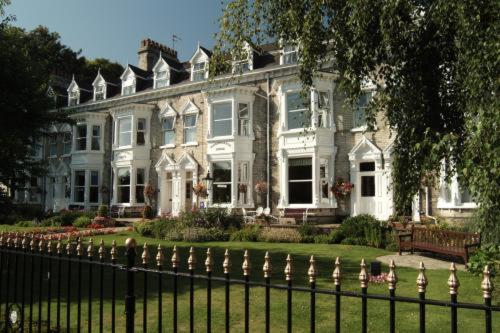 Wheatlands Lodge Hotel image two