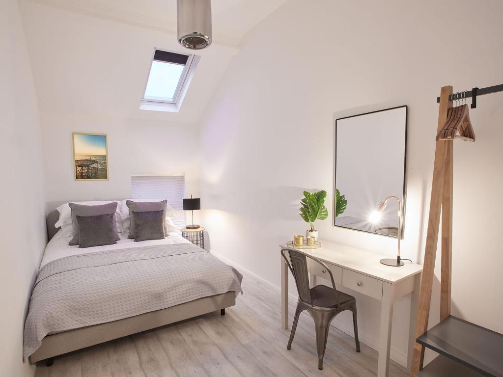 Host & Stay - The Surfer's Loft Apartment Accommodation image 1 Host & Stay - The Surfer's Loft Apartment image one