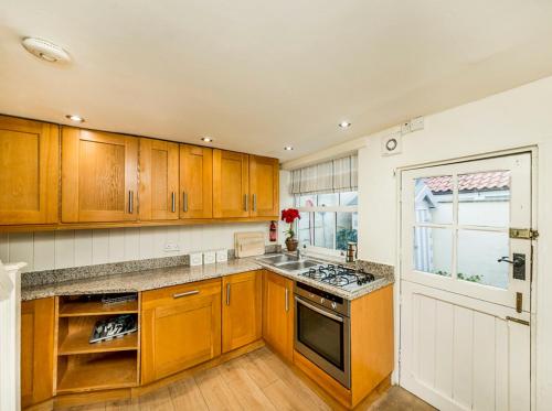 Old Kipper Cottage Accommodation image 3 Old Kipper Cottage image three