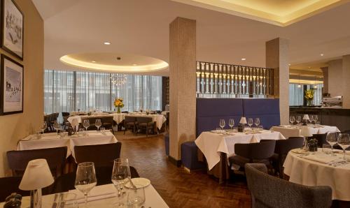 Doubletree By Hilton Hull Accommodation image 3 Image name 186407024 the 1 image from the post Doubletree By Hilton Hull in Yorkshire.com.